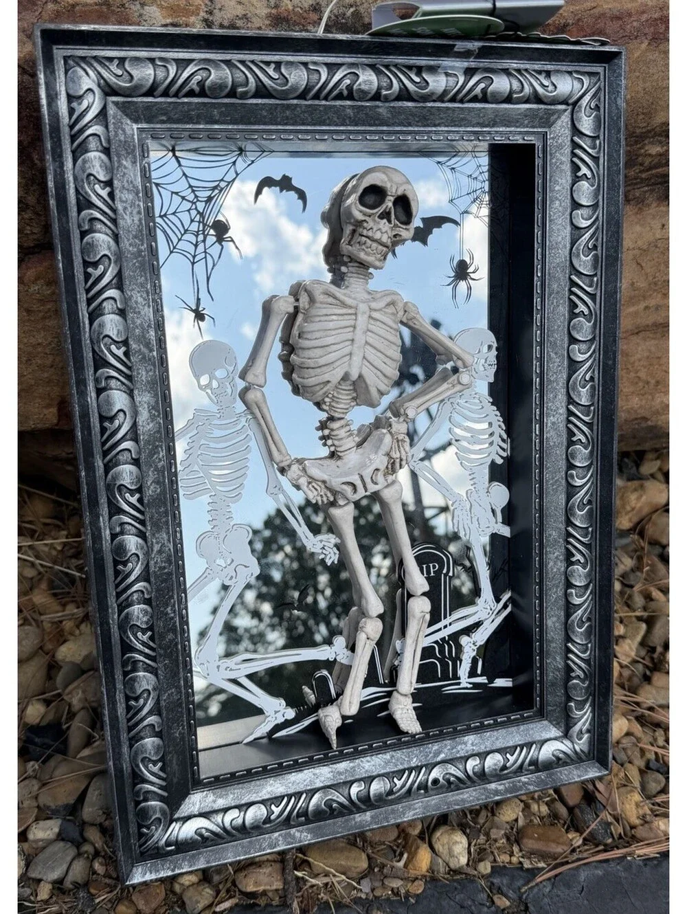 TIKTOK Viral Dancing Musical Skeleton Light Up Halloween Home Wall Decor RARE